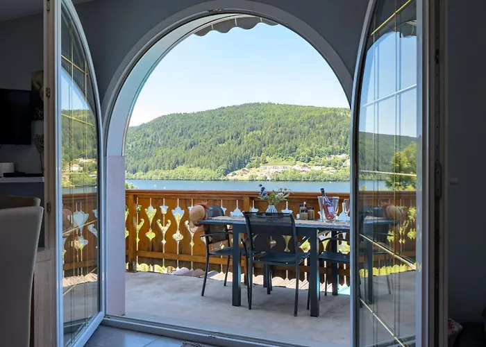 Апартаменты Du A Vue Жерарме